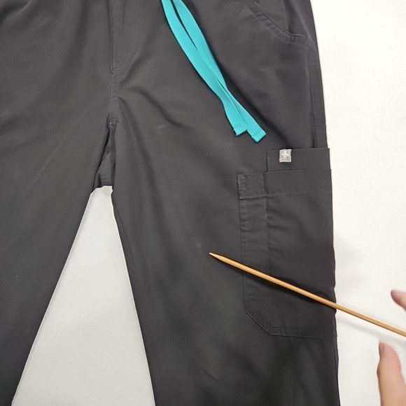 Figs Technical Womens Yola FreeX Lined Scrub Pants Medium Black Workwear Medical - Picture 3 of 10